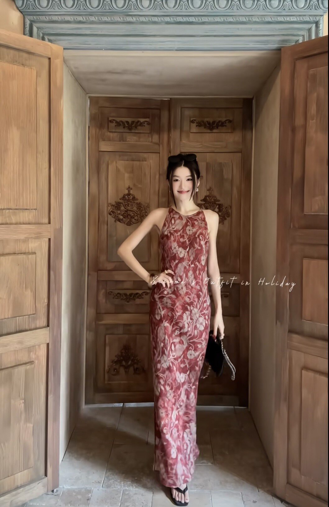 深圳南油度假风印花高级感挂脖显瘦连衣裙女高级感v领红色长裙