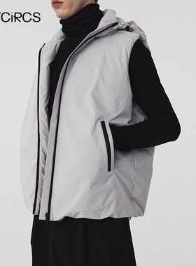 OUTCiRCS 机能风羽绒背心秋冬纯色连帽保暖宽松羽绒无袖马甲男款