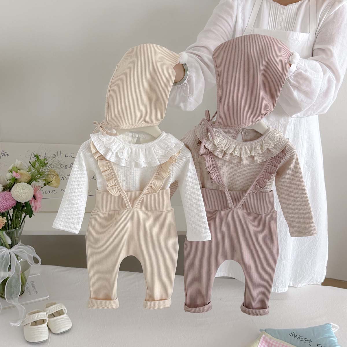 婴幼儿秋季韩版新款坑条背带裤女宝宝甜美花边纯色百搭弹力小脚裤