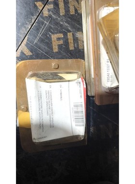 ABB 1SDA013327R11+1辅助触点未拆封 议价