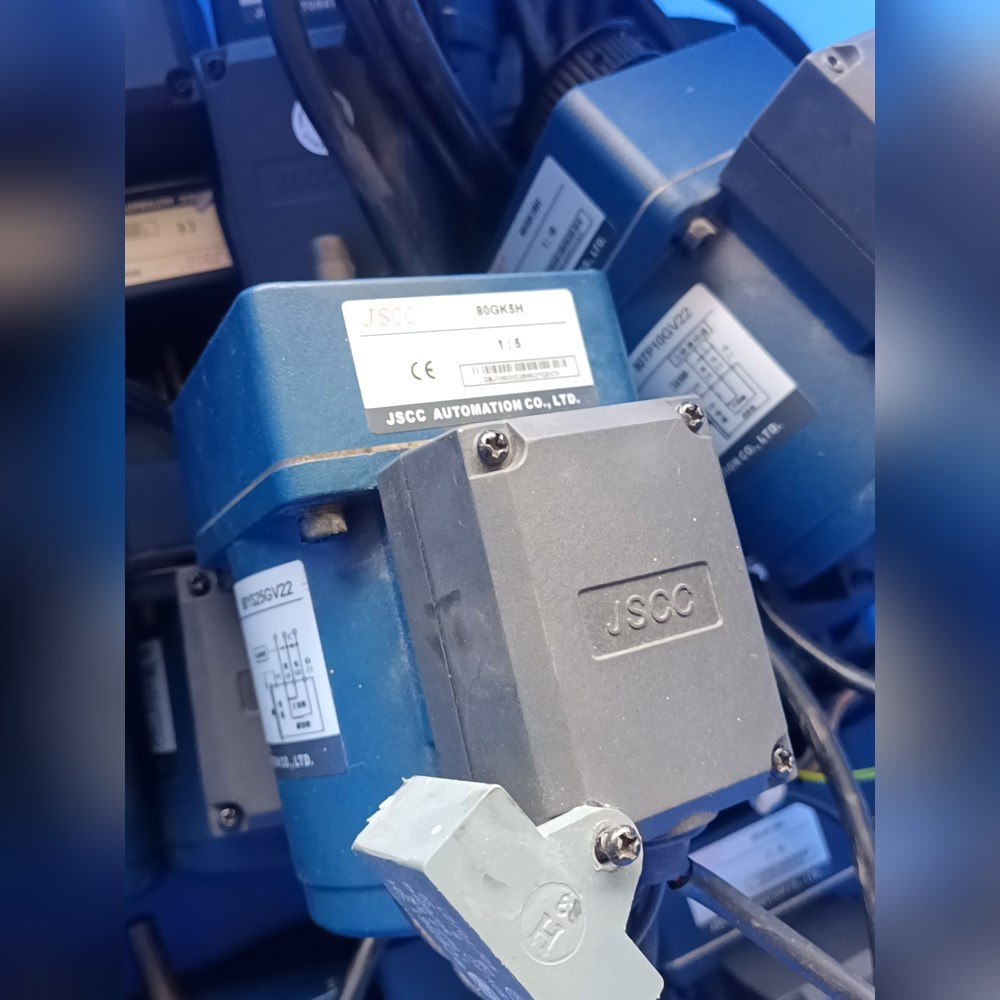 电机型 减速机80TP10GV22 成色如图 喜欢的 议价