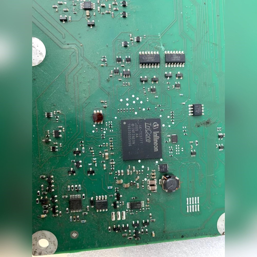 汽车电路 Infineon 英飞凌SAK-TC377T-不 议价