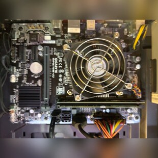 技嘉h110主板g4560 CPU8g金士顿原装内存1 议价