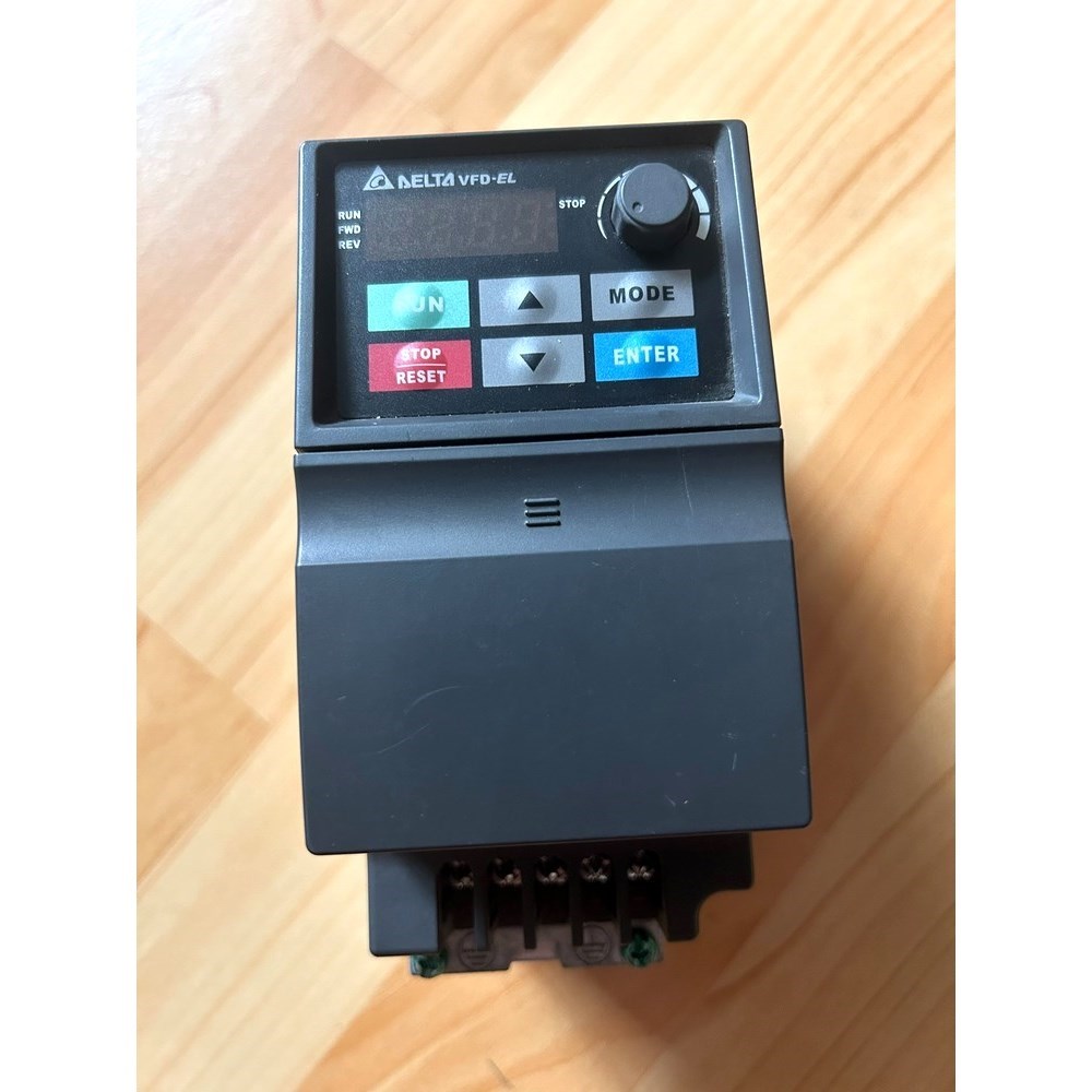 变频器 VFD007EL43A 成色好 实拍图片 原 议价