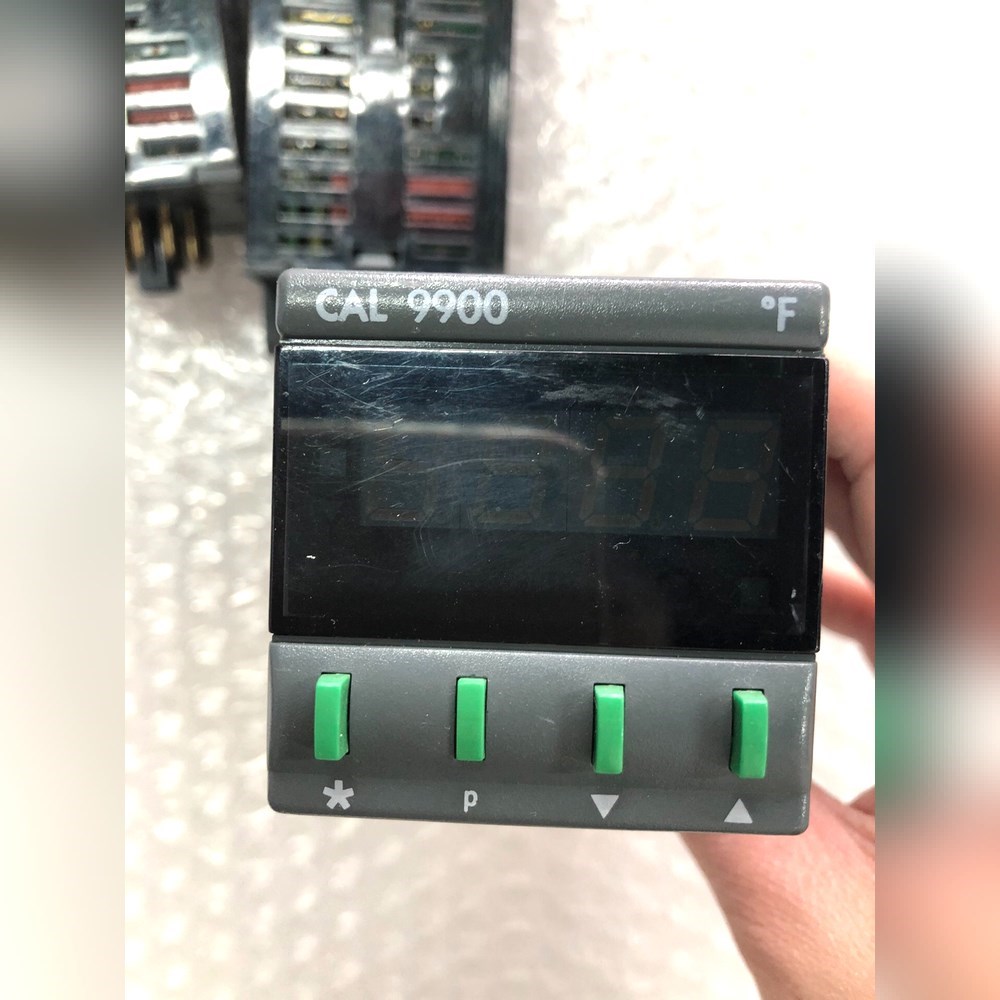 温控器CAL9900成色实拍图不会测试当配件出掉不包好 议价