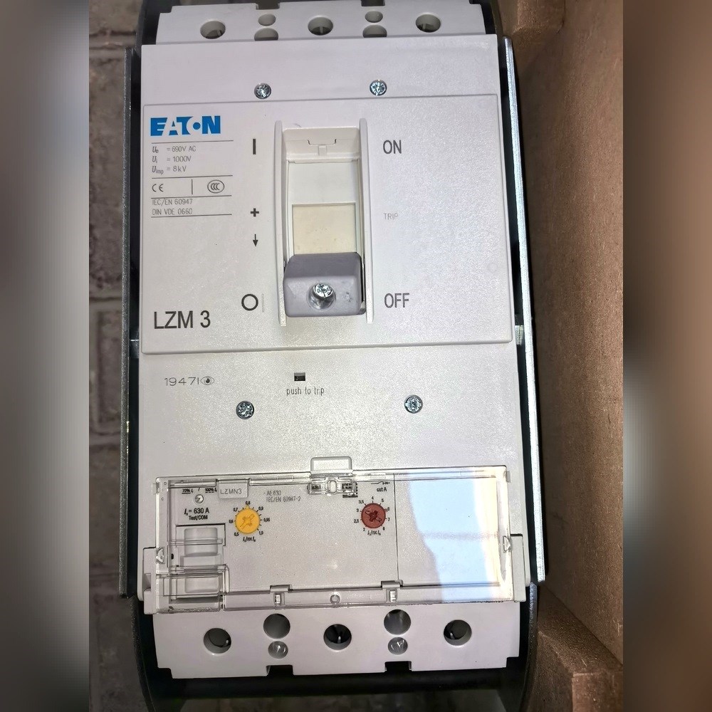 塑壳断路器LZMN3-AE630原包 议价