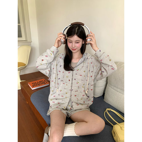 尺尺间Lsland韩系连帽印花卫衣开衫女套装秋季新款休闲短裤两件套