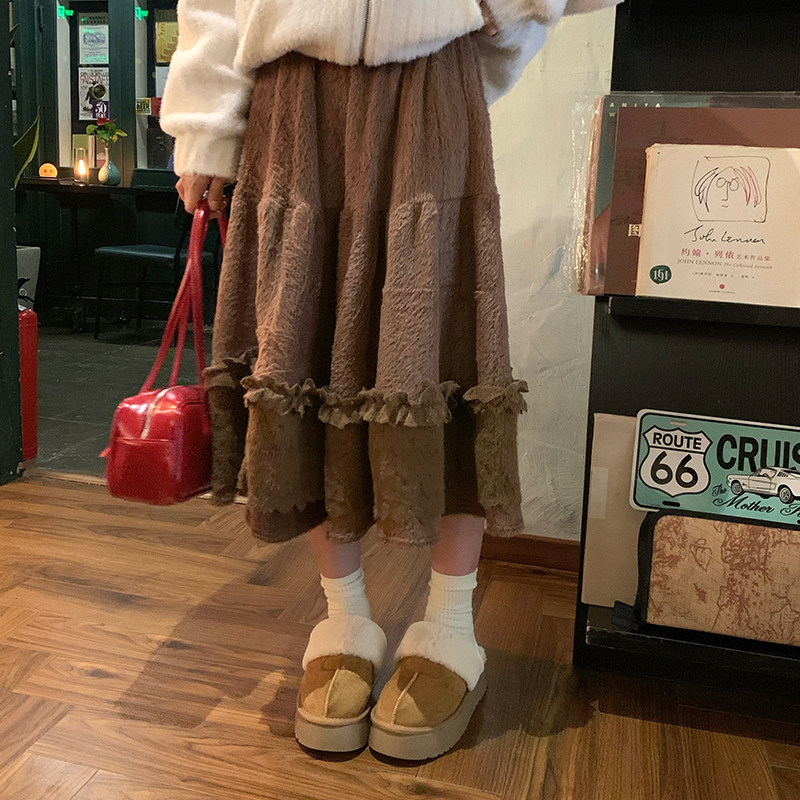 尺尺间Lsland  绒感褐色蕾丝边半身裙女秋冬新款加厚高克重长裙