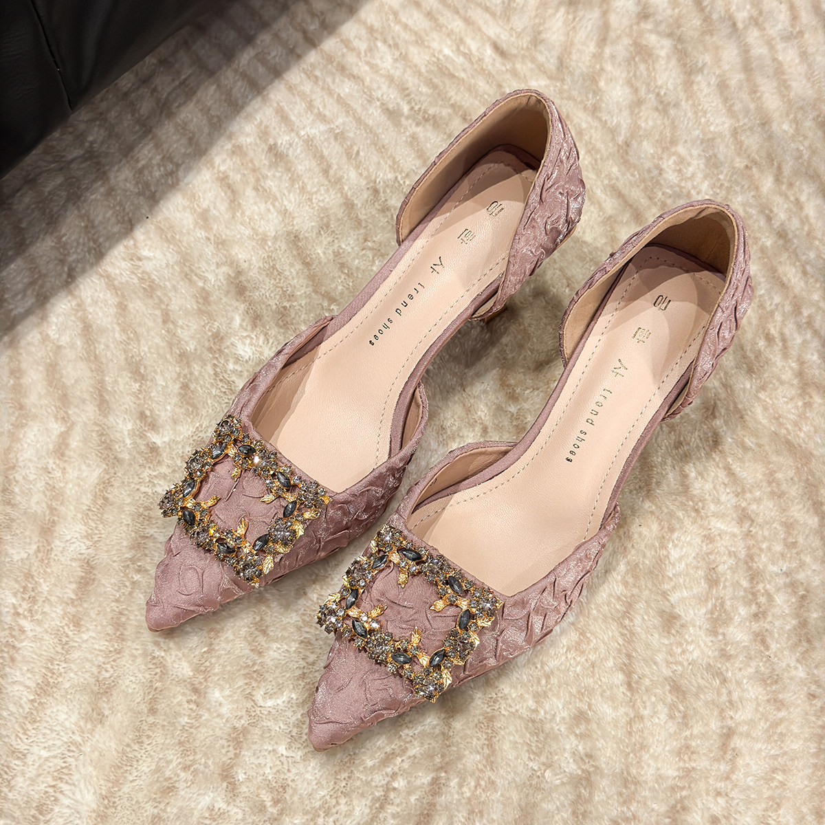 高跟鞋女气质高级不累脚2025新款今年流行日常百搭细跟高跟鞋秋女