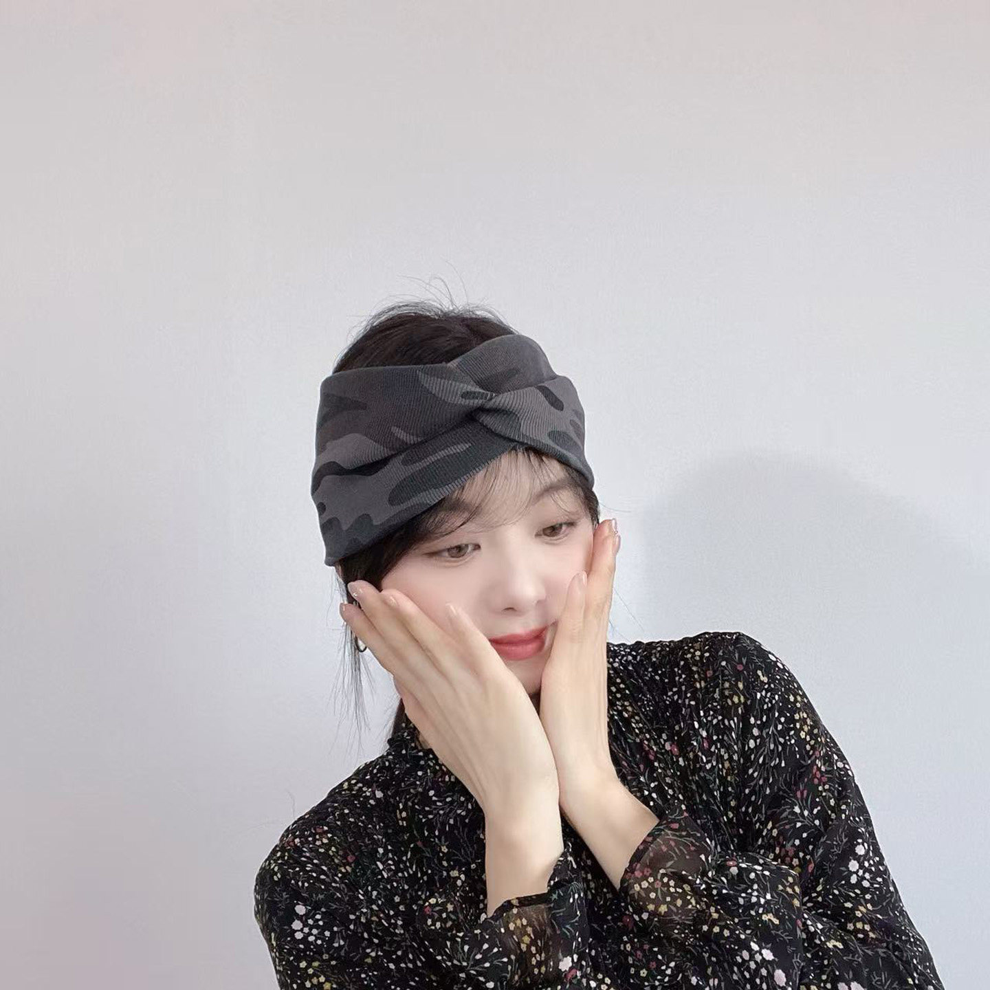 26年春夏新款迷彩空顶帽女韩国东大门代购时尚休闲发箍帽蝴蝶结