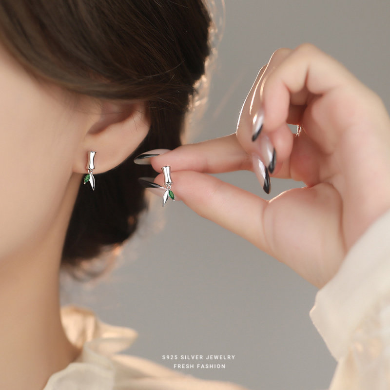 S999足银新中式绿叶竹节耳钉女纯