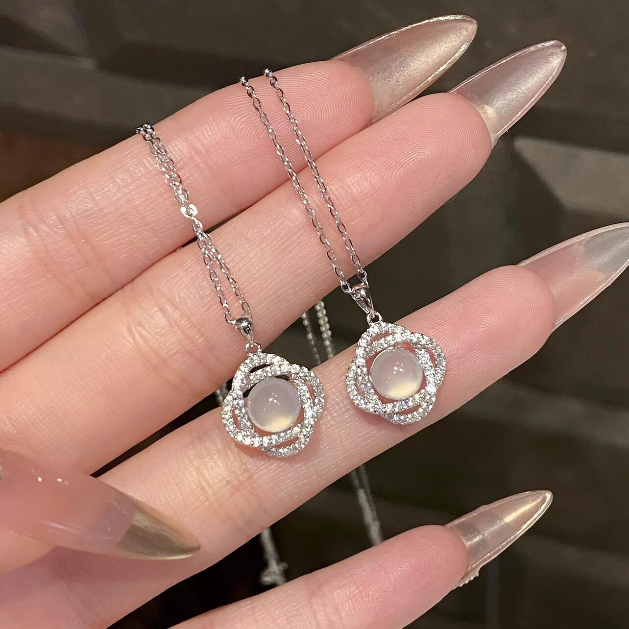 S925纯银天然白玉髓花朵项链女轻