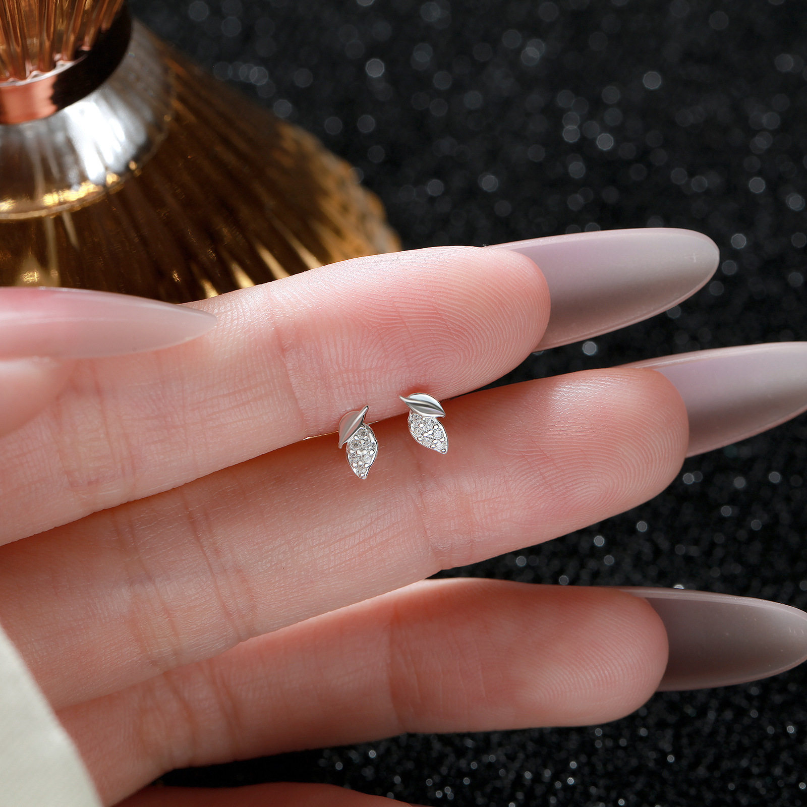S999纯银足银树叶耳钉女迷你小巧