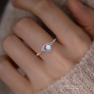 s925纯银月光石爱心戒指女时尚设计高级感时尚轻奢百搭食指戒