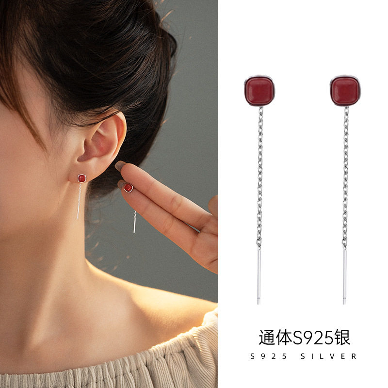 榕树下S925银红色方块朱砂耳线女