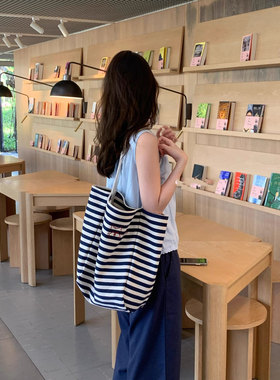 Mad Cortes韩系小狗刺绣条纹单肩帆布包女休闲慵懒风大容量托特包