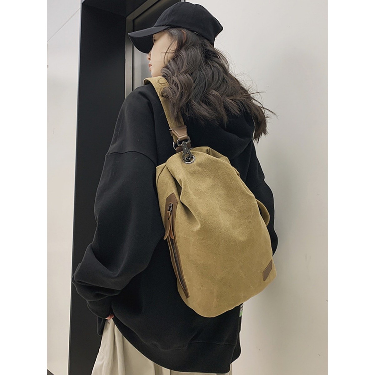 香港帆布包男女大容量日系复古斜挎包多功能时尚单肩包学生背包潮