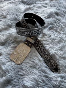 Vanan 中古宫廷风「玄鱼鳞纹」雕花皮带复古小众设计银扣重工腰带