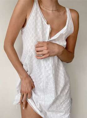 2024带蕾丝连衣裙镂空性感小众女个性欧美气质舒适women clothes