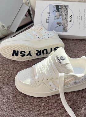 2025新款港风百搭厚底小白鞋春季校园学生风原创奶油休闲面包鞋