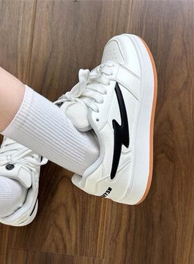 小众原创小众情侣闪电低帮板鞋女ins潮2024夏季新款滑板面包鞋