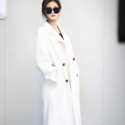 赤嫣白色羊绒双排扣中长款大衣
