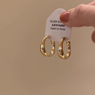 金色亮面C字素圈耳环2025新款 高级感耳饰韩系简约气质耳钉女 爆款