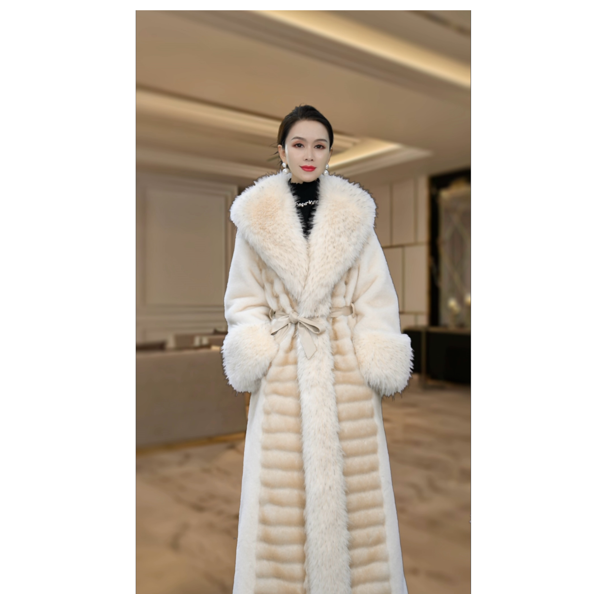 Miss TuTu高奢气质秋新款金黄色气质款毛毛外套