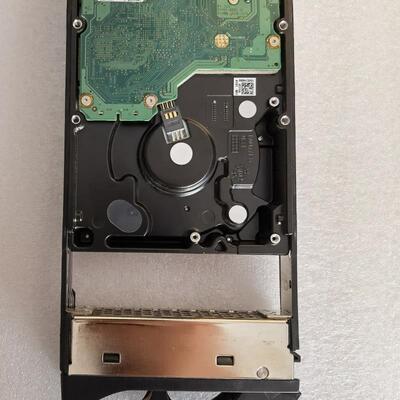 华为 ST9Z3D300 02351309 ST3300657FC S5300 300G 15K FC 存储