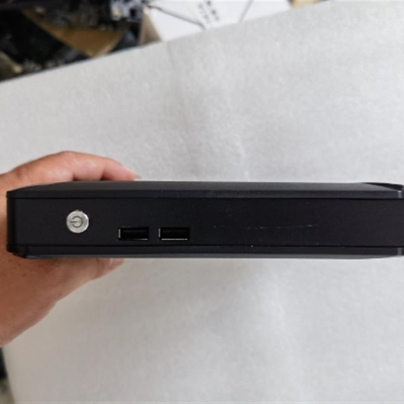 全黑  赛扬1037U 小主机HTPC高清播放器1080P迷你电脑HDMI 6个USB