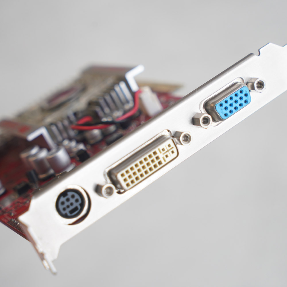 ATI Radeon 7500 64M 128M AGP  显卡