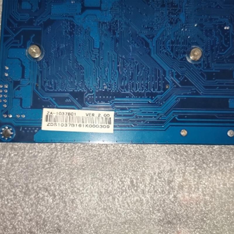 超薄 智傲ZA-1037BC11037U DDR3 17*17 DC12V 工控一体机广告机