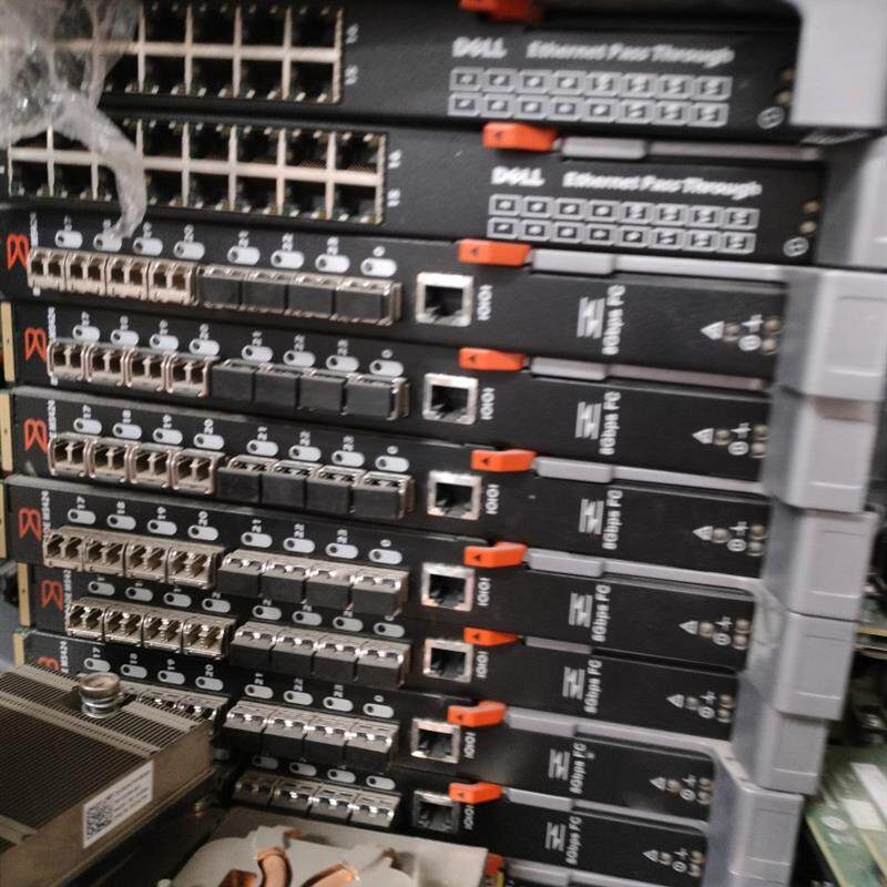 DELL M1000E 8口 8Gb M5424 交换模块 0F888K 0F855T BROCADE