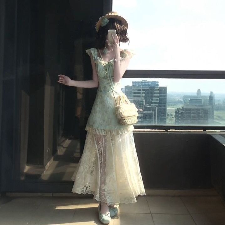 甜美温柔风薄荷绿色碎花连衣裙女夏季搭配蕾丝拼接半身裙两件套装