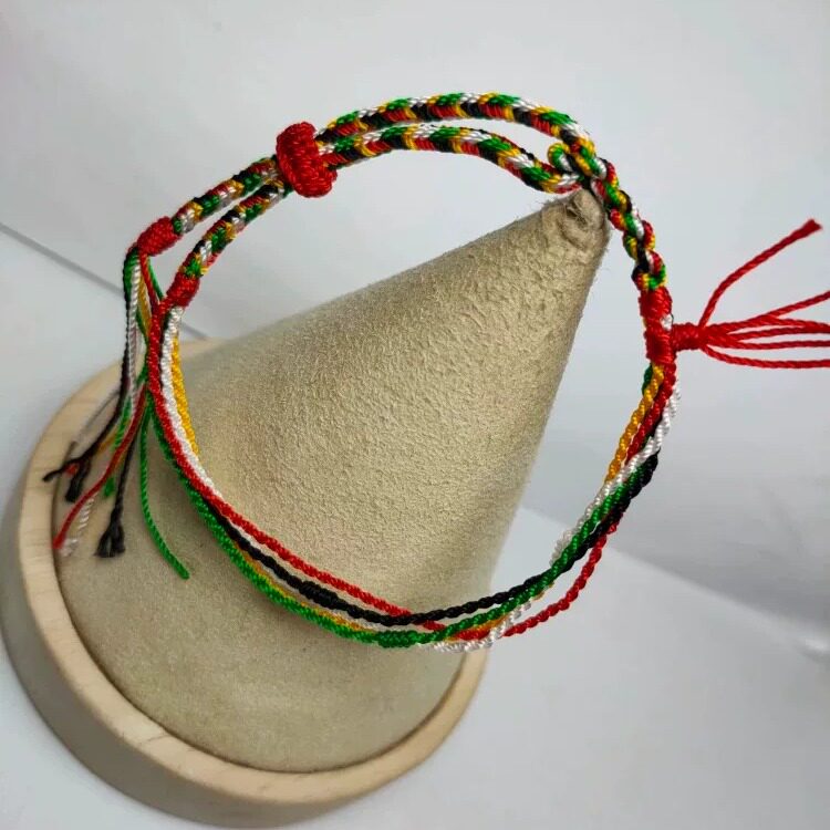 端午节,五彩绳,纯手工,传统的配色,天然翡翠转运珠,平安扣