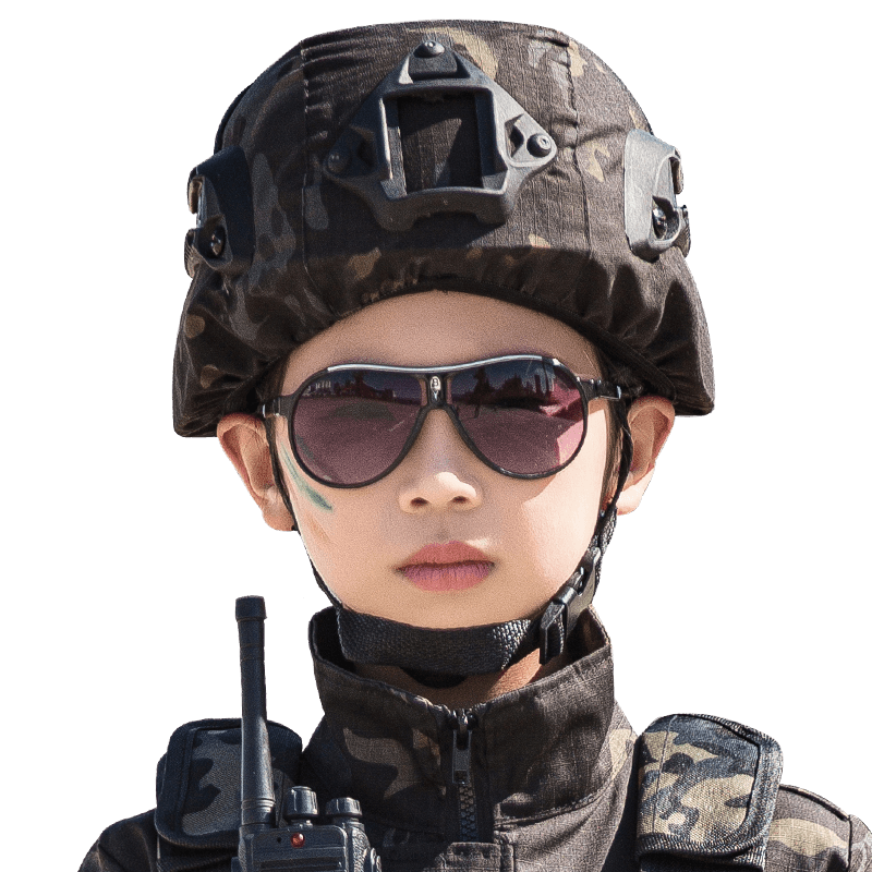 儿童迷彩服马甲头盔三级包