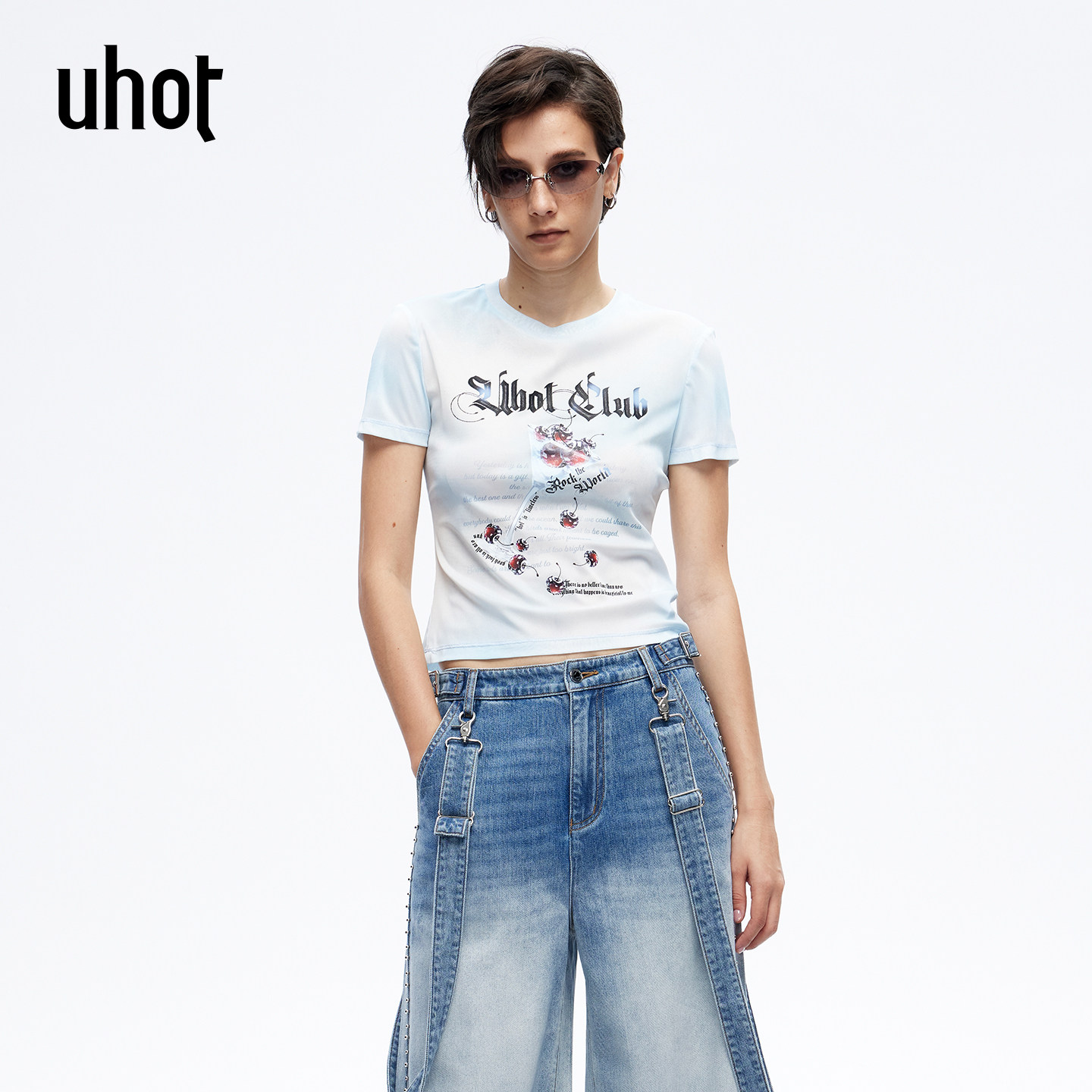 uhot/诱货26夏蓝色渐变印花氛围T恤短款收腰流光甜酷风UWLR4T181