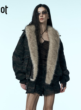 uhot/诱货绿色迷彩碎钻皮毛领夹克经典复古重工25冬新款UWWW3W230