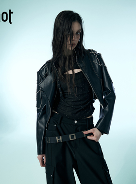 uhot/诱货黑色短款钉珠立领皮衣防风外套保暖奢华25新款UWWW1W377