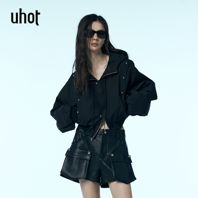 黑色短款连帽廓形外套