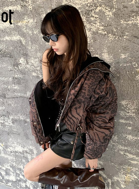 uhot/诱货豹纹拼接假两件连帽羽绒服鹅绒上衣野性时髦 UWWW3W768M