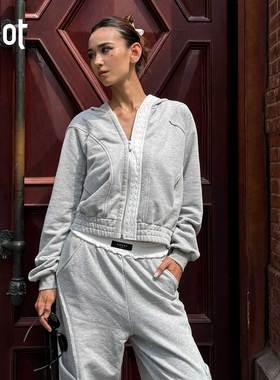 uhot/诱货灰色连帽短款运动外套慵懒随性休闲卫衣开衫 UWWW1N705M