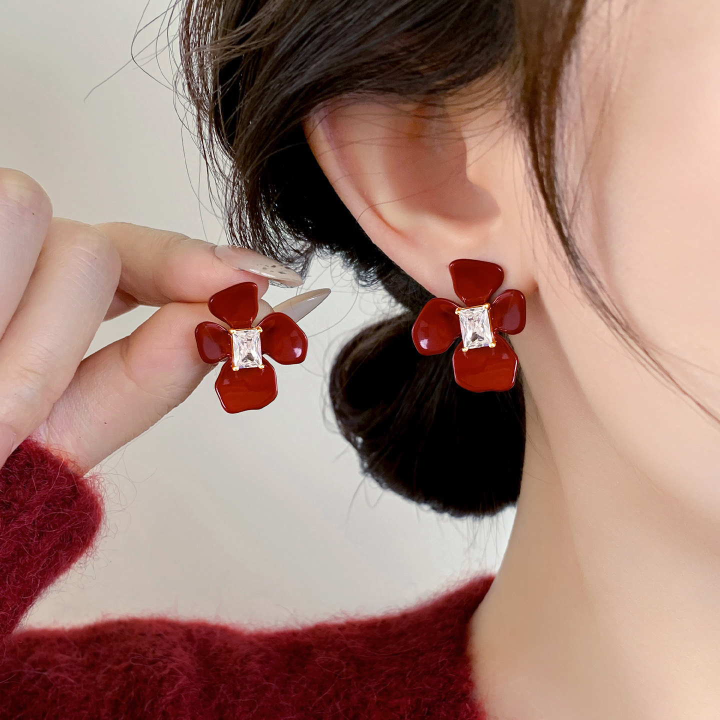 酒红色锆石滴釉花朵耳钉女2025新款爆款气质高级感耳饰纯银针耳环,饰品/流行首饰/时尚饰品新,耳钉,淘宝优惠券,粉丝福利购,淘宝优惠卷