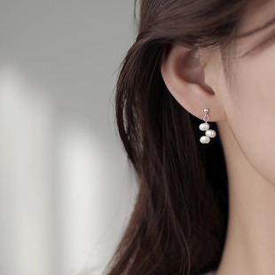 天然淡水珍珠耳钉女纯银2025新款爆款耳环轻奢小众设计感高级耳饰