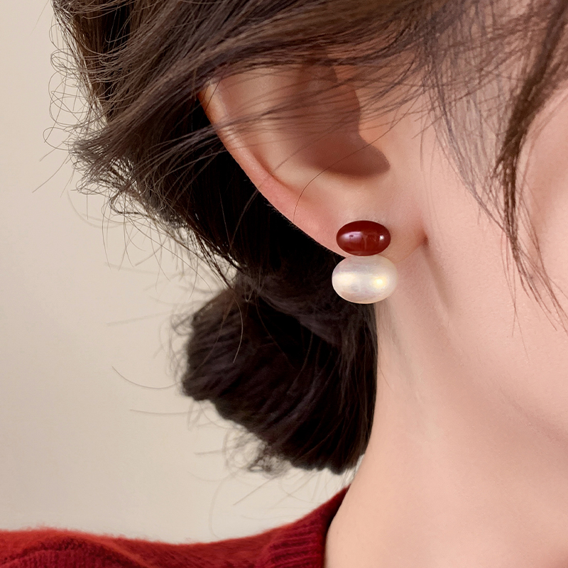 轻奢红色珍珠耳钉女2025款爆款气质纯银针耳环小众设计感百搭耳饰
