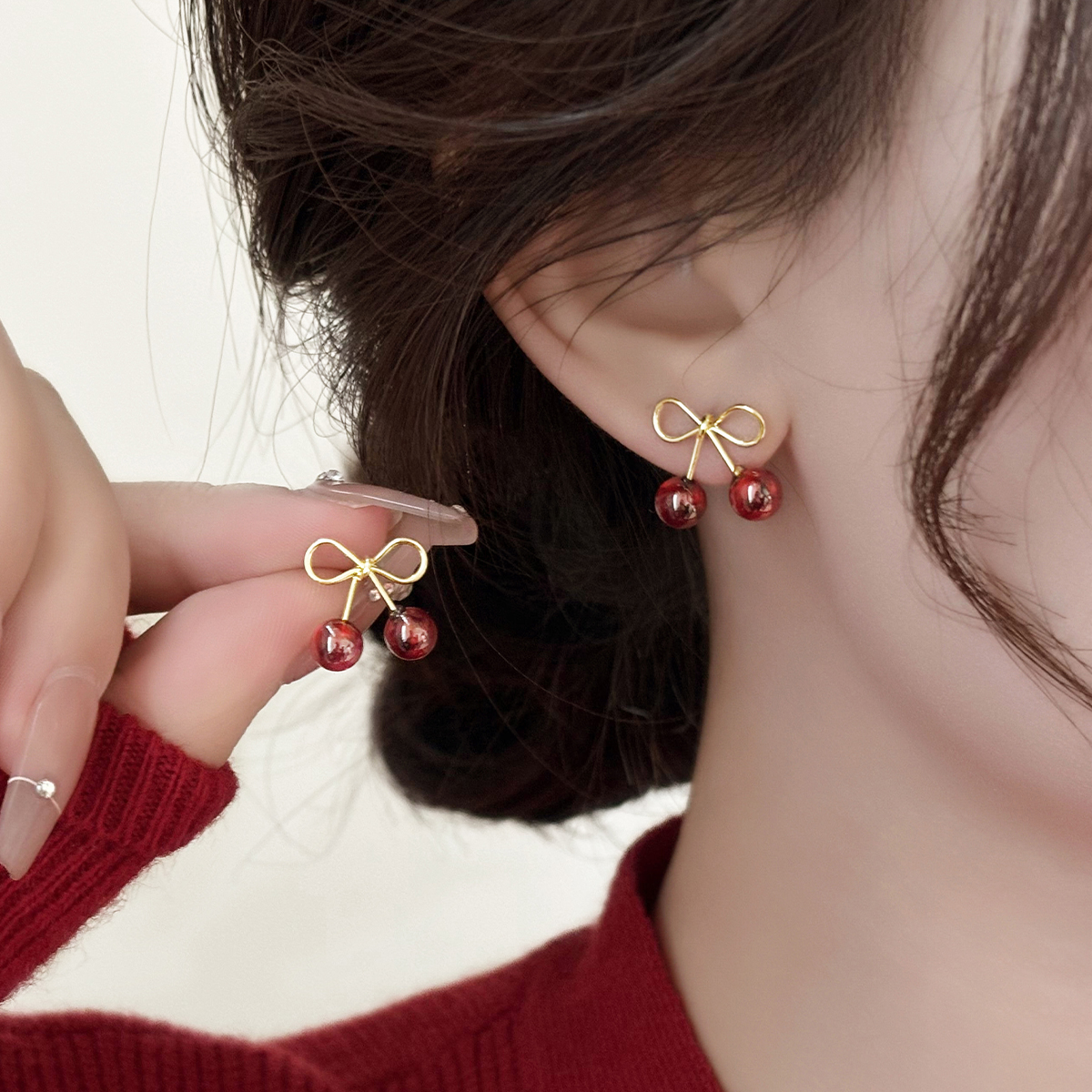 伊灿小樱桃复古港风耳钉女纯银