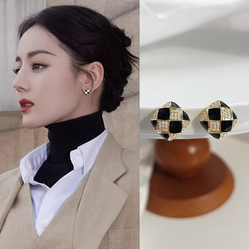 伊灿轻奢高级感棋盘格耳钉女