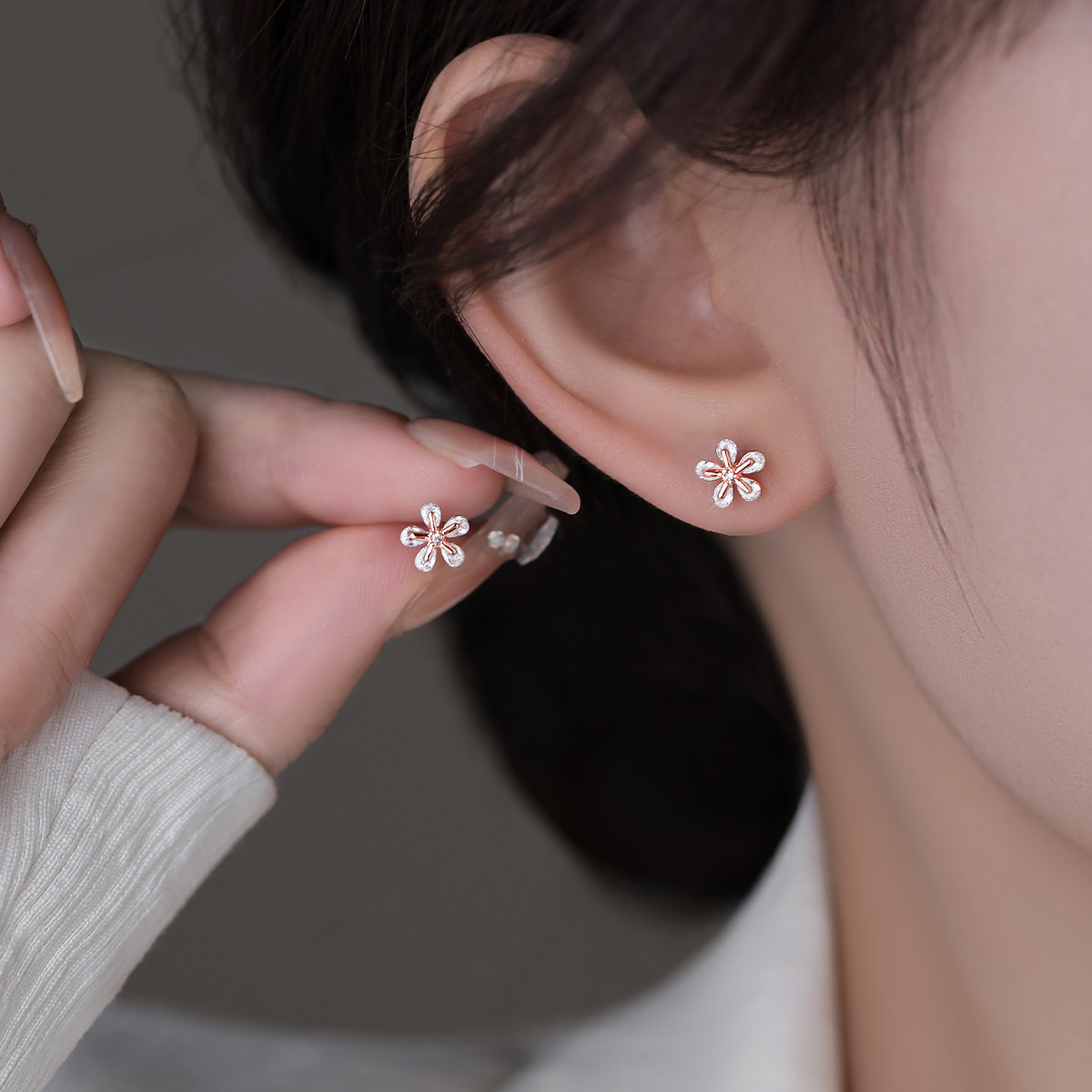 S999纯银针水晶花朵耳钉女2025年新款爆款纯银耳饰高级养耳洞耳环,饰品/流行首饰/时尚饰品新,耳钉,淘宝优惠券,粉丝福利购,淘宝优惠卷