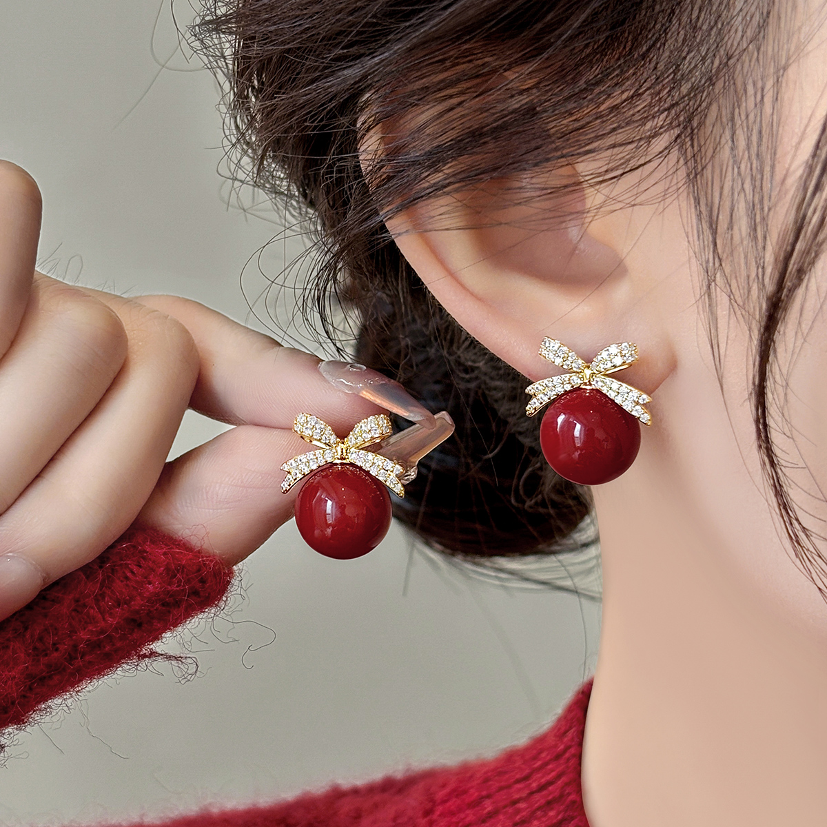 新年红色珍珠耳钉女纯银小众设计高级感复古耳饰2025年新款耳环