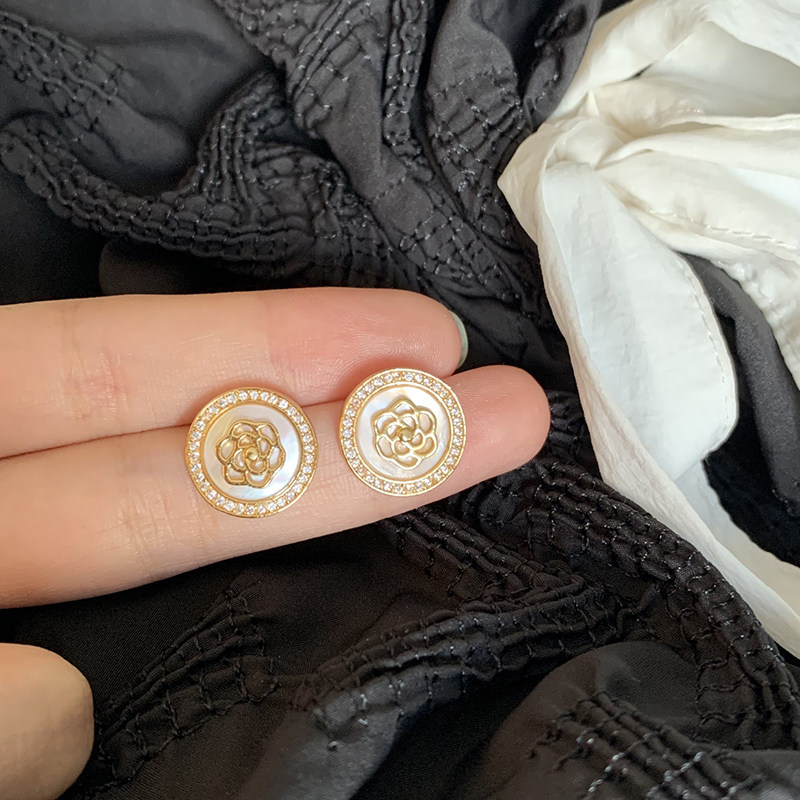 伊灿小香风贝壳山茶花耳钉女纯银